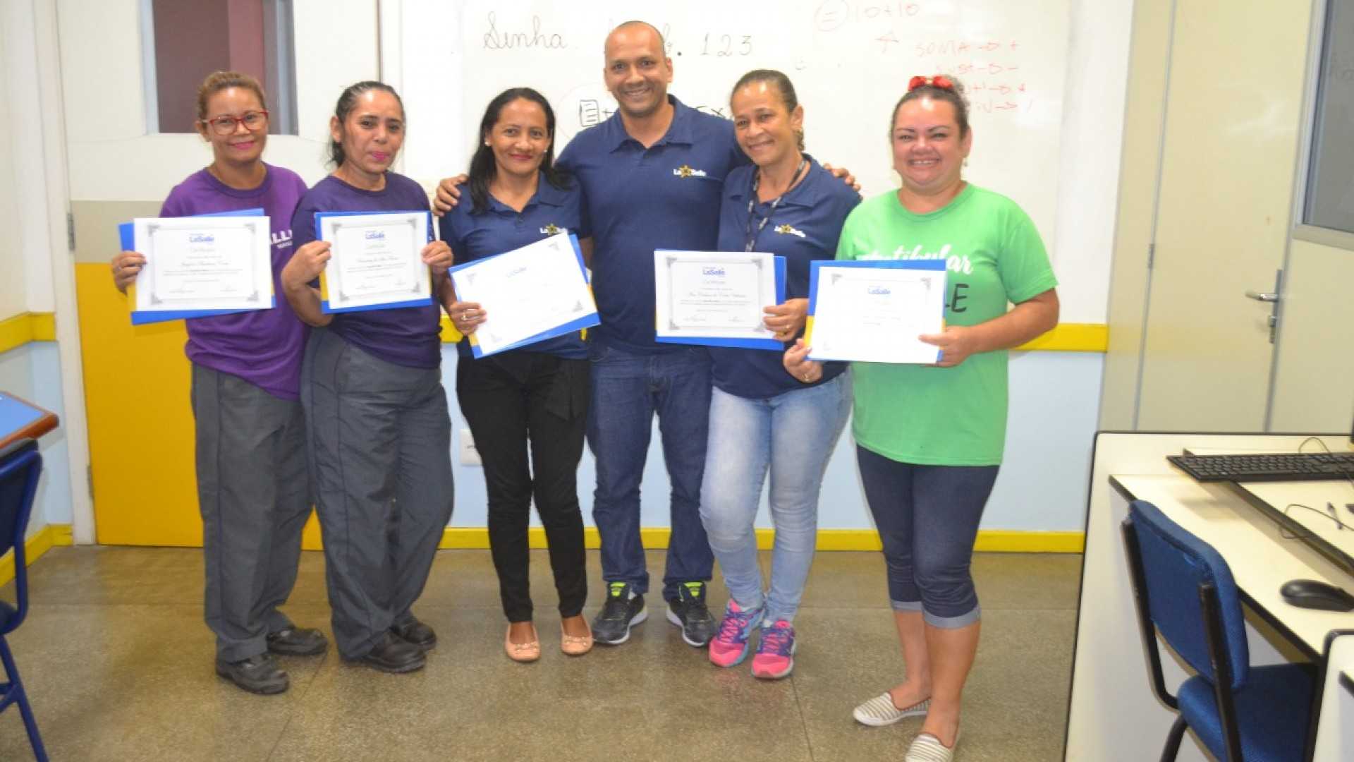 Institucional Noticias Colaboradoras Da Faculdade La Salle Recebem